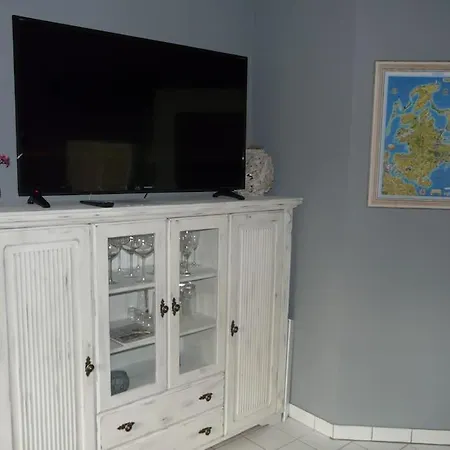 Moewe Am Neuensiener Inclusive 2 Raeder Appartement